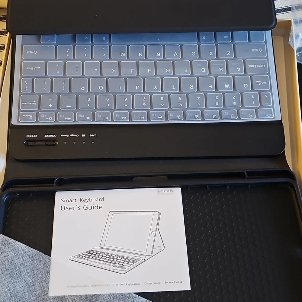 Wireless Keyboard Tablet Case - Cream 9×6